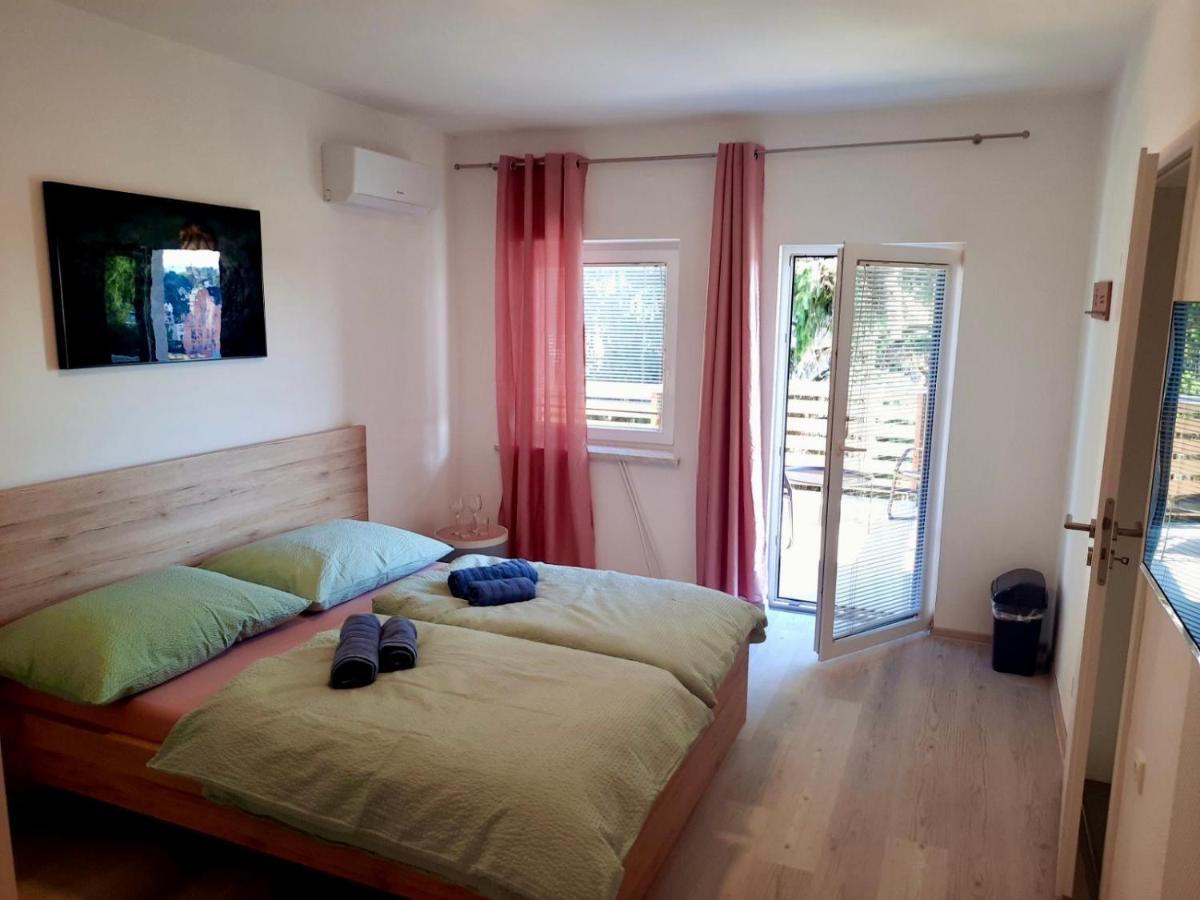 פטוי Rooms Optim מראה חיצוני תמונה