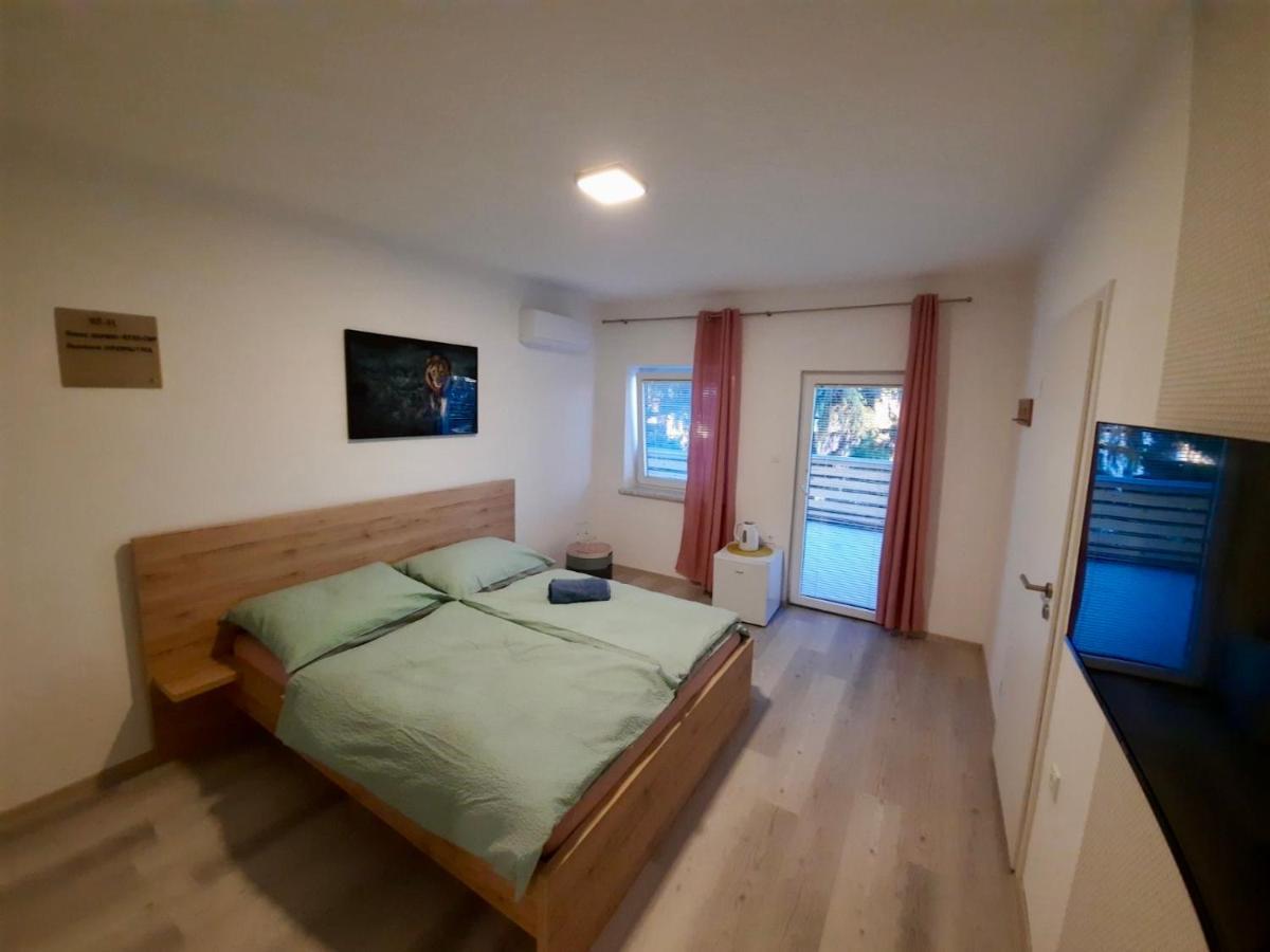 פטוי Rooms Optim מראה חיצוני תמונה
