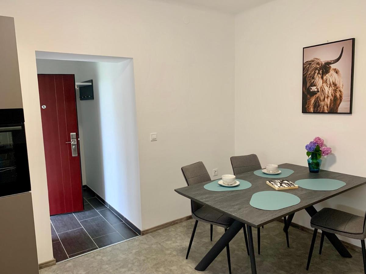 פטוי Rooms Optim מראה חיצוני תמונה